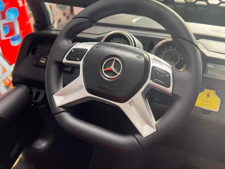 Licensed Mercedes Benz Kids Ride on Car, 12V Electric Vehicle, Battery Powered for Children